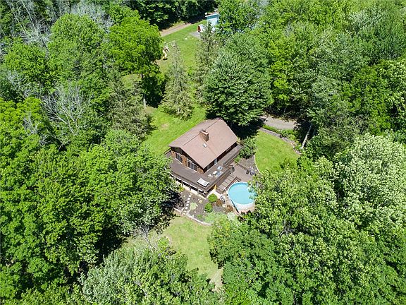2nd image of 7733 E Port Bay Rd