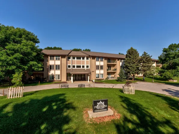 3945 Fairway Hills Dr, Rapid City, SD 57702