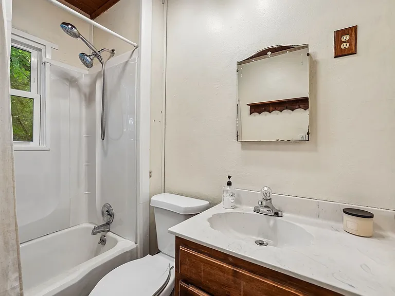 810 Velma Ln — Photo 29