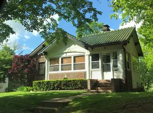 36 Sunset Ct, Saint Louis, MO