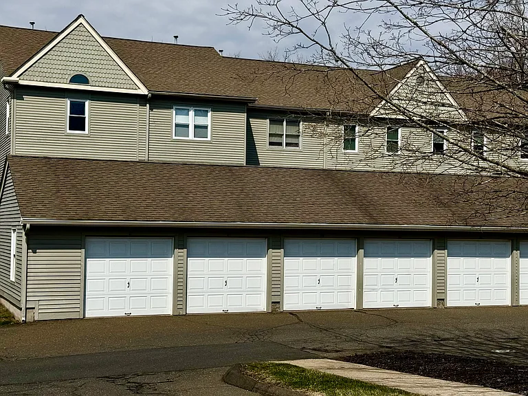 40 Cornerstone Ct #26 — Photo 16