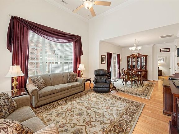 5th image of 1008 Warrington Blvd