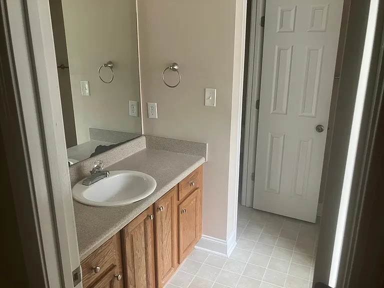 109 Vanessa Dr — Photo 6