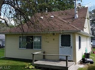 5599 River Rd, East China, MI 48054