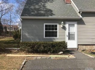 32 County Road 51, East Moriches, NY 11940