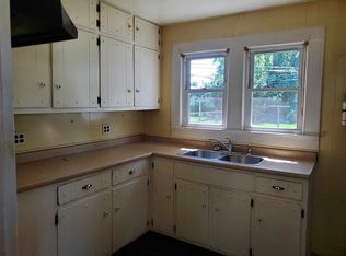 1305 E Lawrence St, Decatur, IL 62521