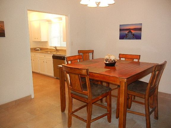4th image of 11603 Oak Knoll Dr