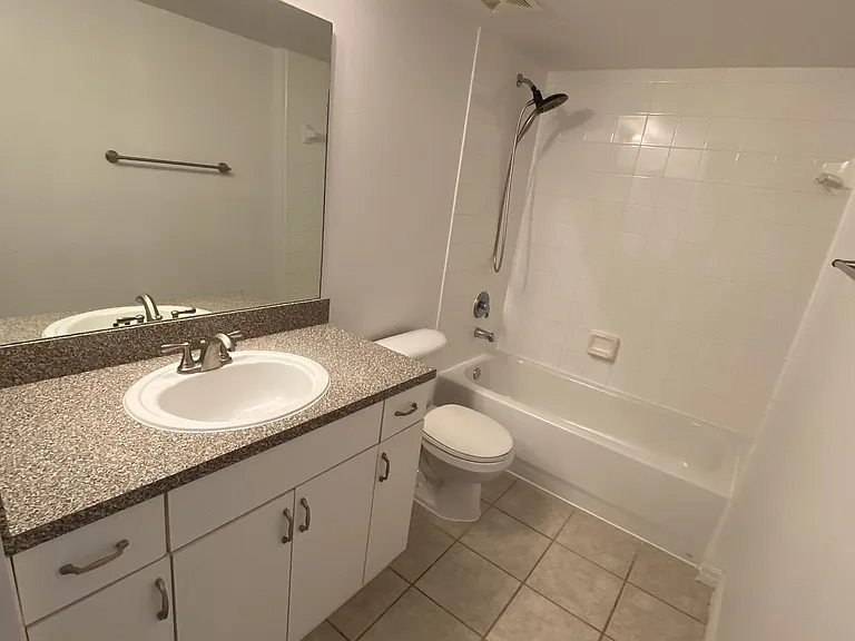 5025 Wiles Rd #303 — Photo 7