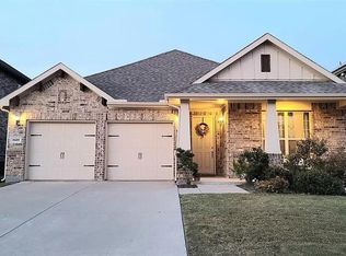 1605 Ridge Creek Ln, Aubrey, TX 76227