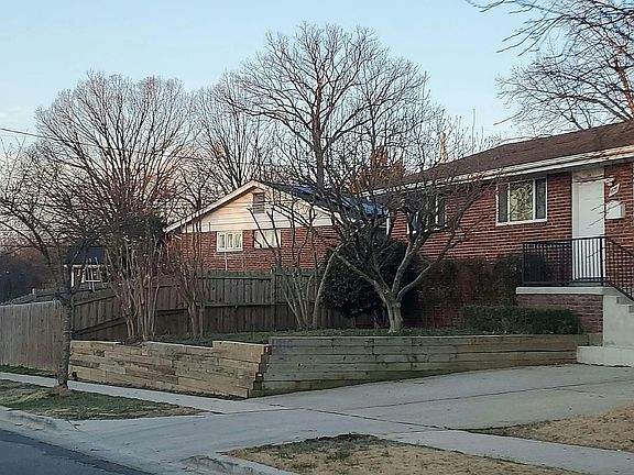 4th image of 1906 Dana Dr