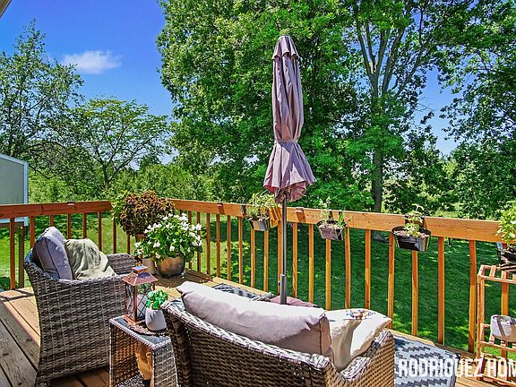 5th image of 3393 English Hills Dr NW
