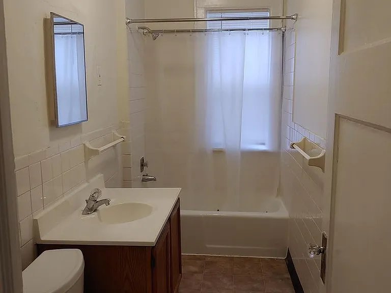 1619 Lagoon Ave — Photo 7