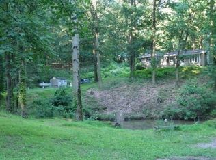 52 Pine Cone Ln, Reading, PA 19608