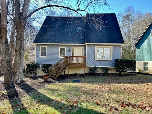 69 Carrisbrooke Ln, Winston Salem, NC 27104