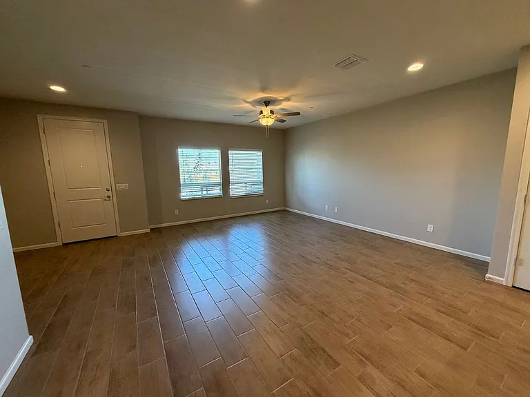 733 E Commonwealth Ave #5 — Photo 8