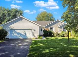 889 Redwood Dr, Elwood, IL 60421