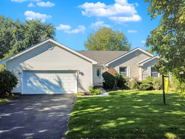 889 Redwood Dr, Elwood, IL 60421