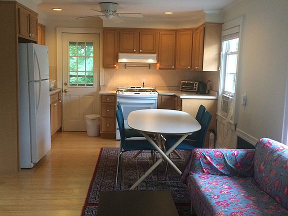 5th image of 11 Oak Ave #2nd