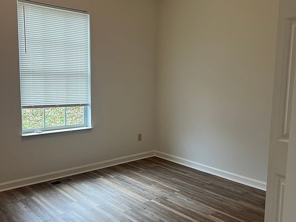 5th image of 1161 Edenbridge Way
