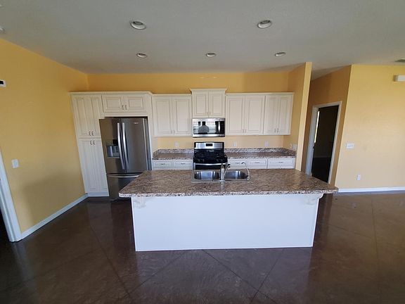2nd image of 3148 Whispering Trails Ave
