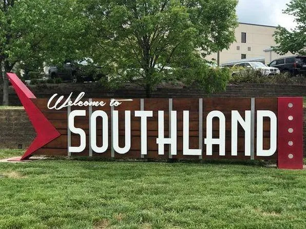 2121 Nicholasville Rd, Lexington, KY