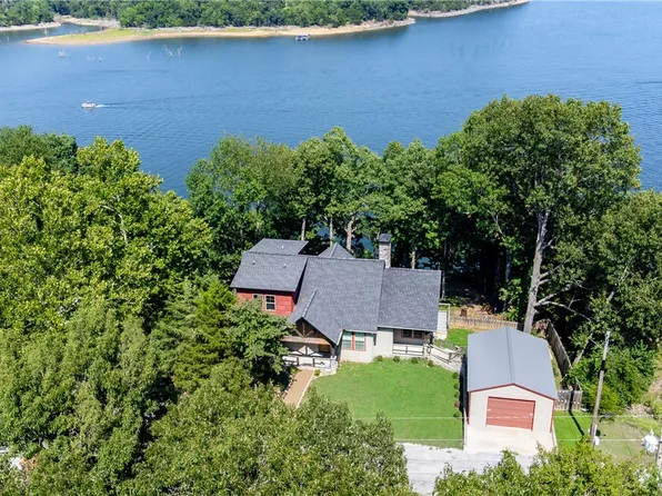 22684 Raymond St, Springdale, AR 72764