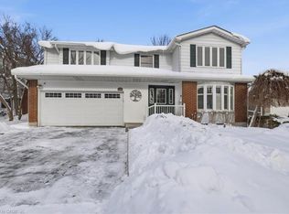 457 Stillmeadow Cir, Waterloo, ON N2L 5M1
