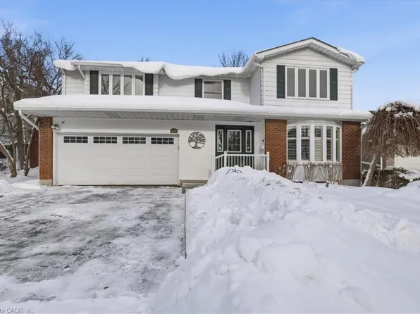 457 Stillmeadow Cir, Waterloo, ON N2L 5M1