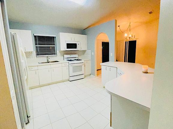 4th image of 3151 NW 99th Pl