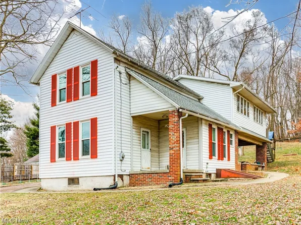 911 N Summit St, Barberton, OH 44203