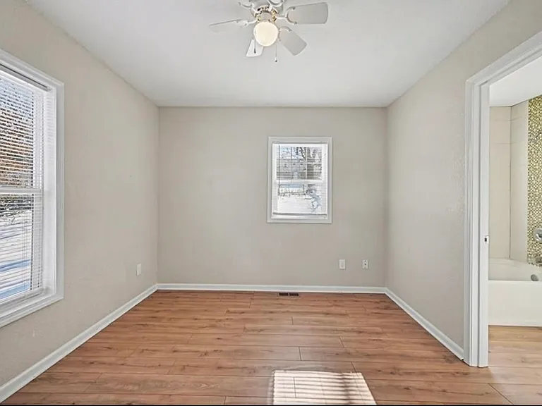 1137 Oakland Ave #1 — Photo 7