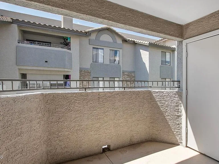 2025 E Campbell Ave #236 — Photo 9