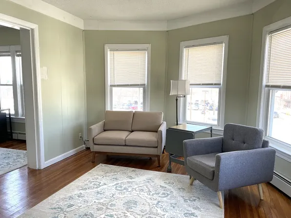 36 Williams St Floor 2, Pawtucket, RI 02860