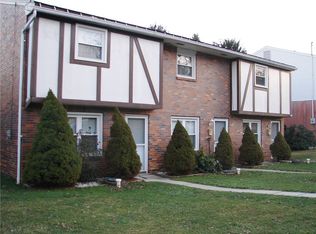 706 S 7th St, Youngwood, PA 15697