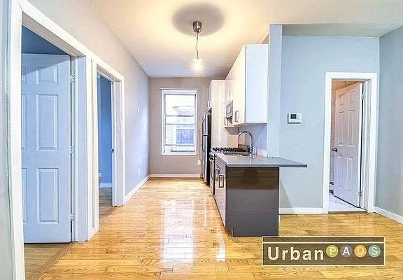 3rd image of 1601 Park Pl #E2