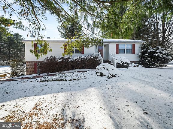 3rd image of 45 Willis Dr