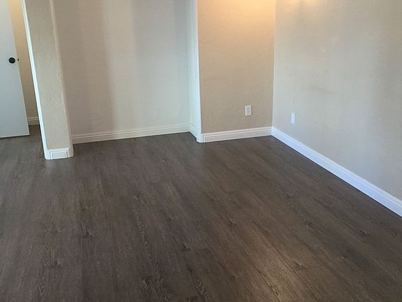 3rd image of 230 E 12th St APT 6
