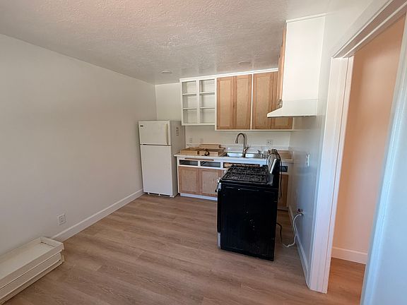 4th image of 67 4th Ave APT G