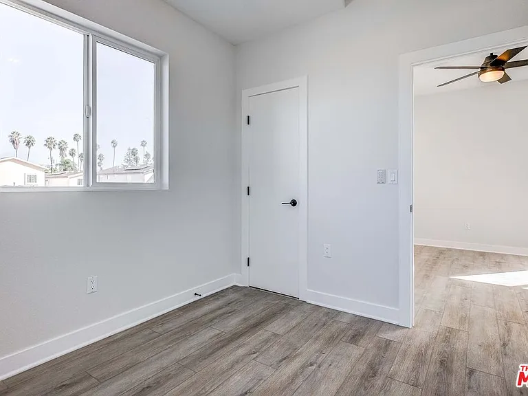 624 W 83rd St #1/2 — Photo 12