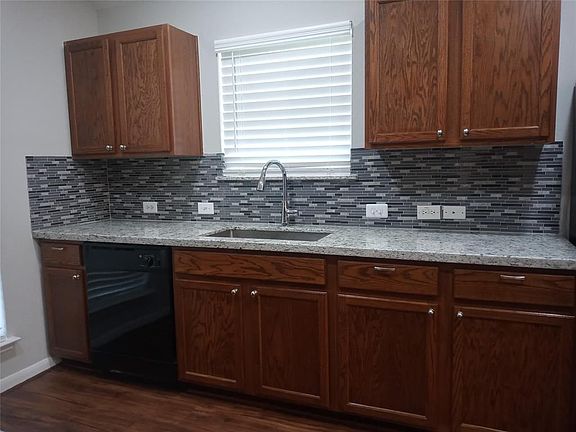 3rd image of 3826 Aurora Mist Ln