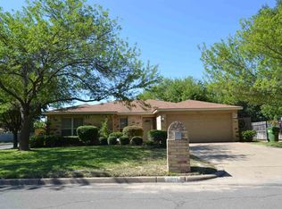 2031 Rey Dr, Woodway, TX 76712