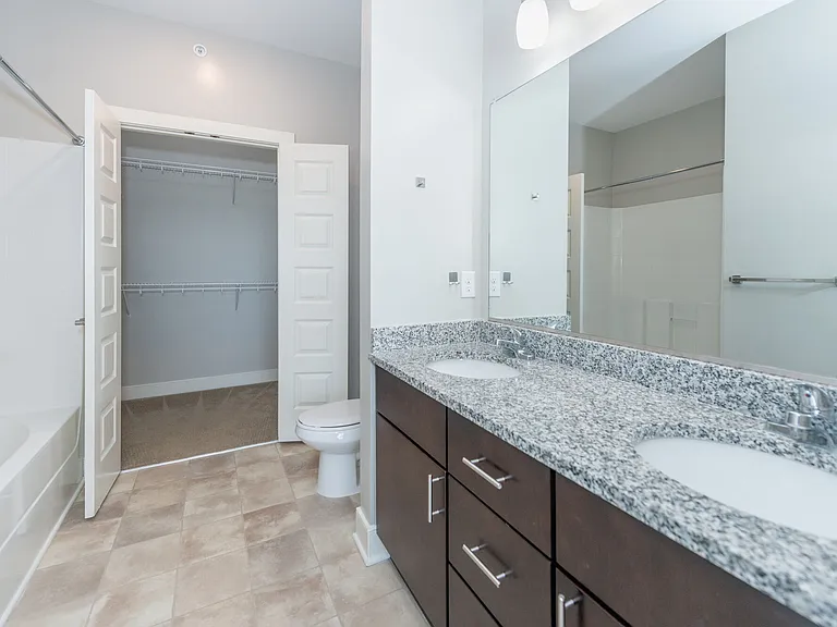 Infinity at Centerville Crossing — Photo 22