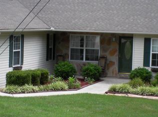4082 Lone Wolf Cir, Crossville, TN 38572
