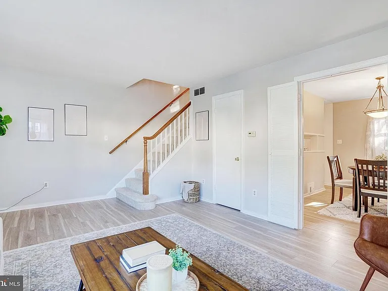7015 Stanford Dr — Photo 5