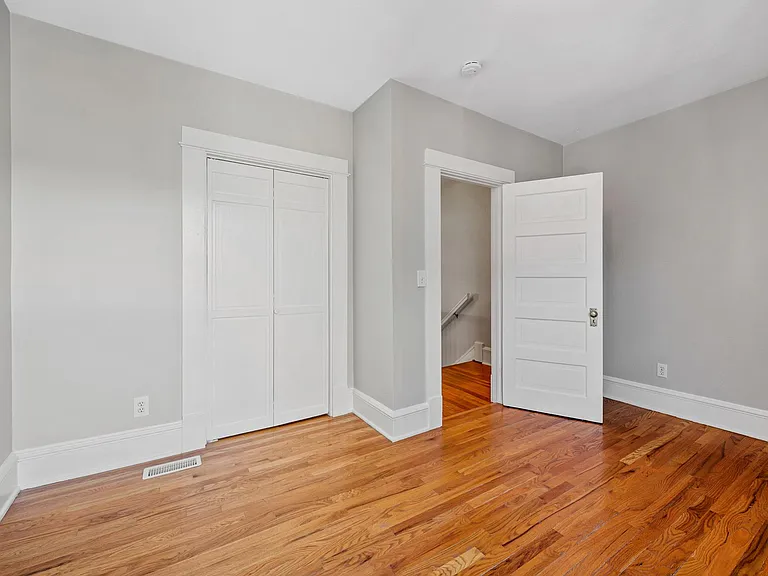 1367 N Marion St — Photo 28