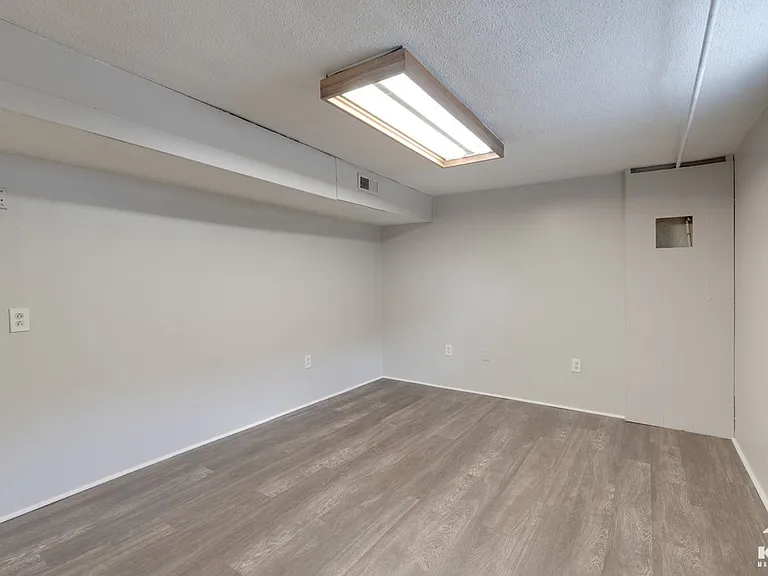 223 N Meridian Ave — Photo 17