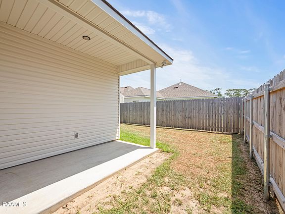 5th image of 218 Peppercorn Way