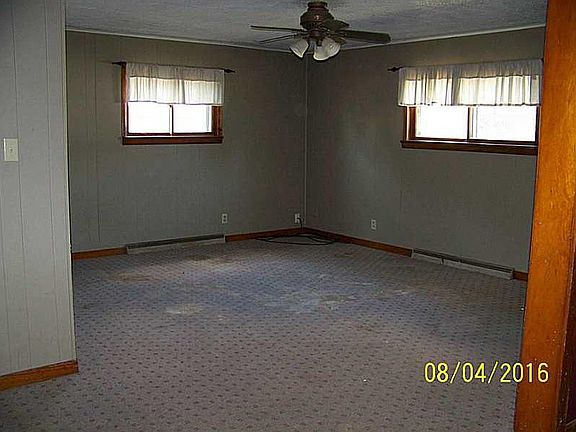 2nd image of 503 W Pearl St