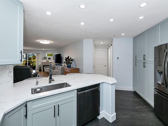 3rd image of 1085 Tillicum Rd #306