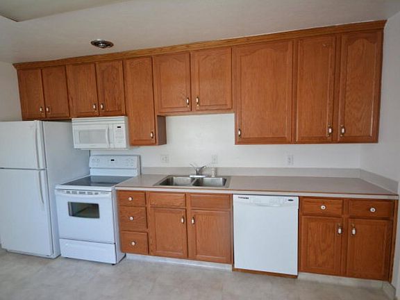 5th image of 549 Foster Dr